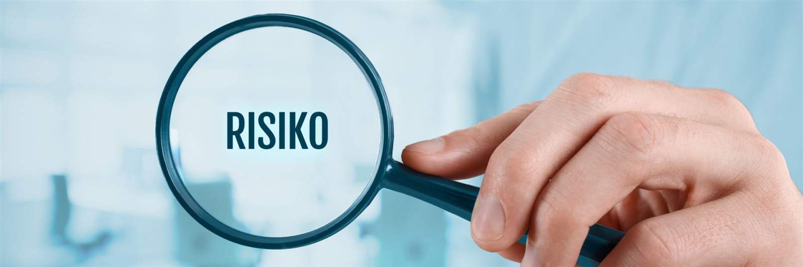 Ein effektives Risikomanagement und internes Kontrollsystem sind entscheidend für die Stabilität und den Erfolg eines Großunternehmens im Facility Management